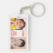 赤い枠の名前、文字、および2枚の写真 キーホルダー (裏面)