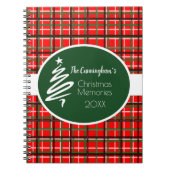 赤い格子模様のクリスマスパーソナライズされたスパイラルノート ノートブック (正面)