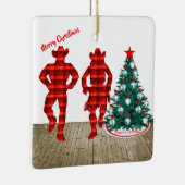 赤い格子模様の陽気なクリスマスのラインダンサー セラミックオーナメント (右)