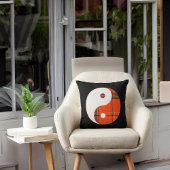 赤い格子縞と白い陰陽 クッション