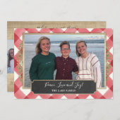 赤い格子縞と素朴な木の写真のホリデーカード 案内状 (正面/裏面)