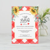 赤い格子縞の「I Do BBQ」ひまわりの花のブライズシャワーパーティー 招待状 (スタンド正面)