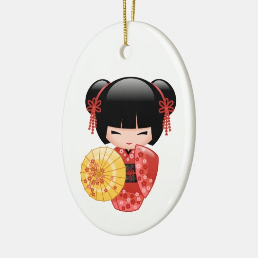 赤い桜こけし人形 – かわいい芸者を白に セラミックオーナメント (左)