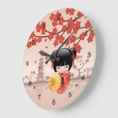 赤い桜こけし人形 - 日本の芸者 ラージ壁時計 (傾斜)