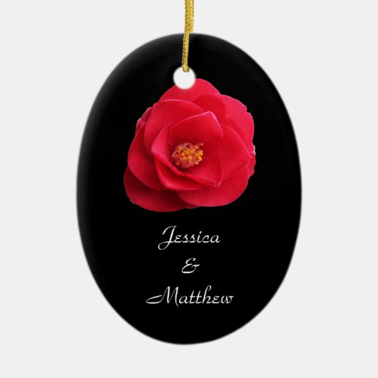 赤い椿の花のクリスマスの装飾 セラミックオーナメント (正面)