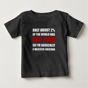 赤い毛の威厳のあるなユニコーン ベビーTシャツ