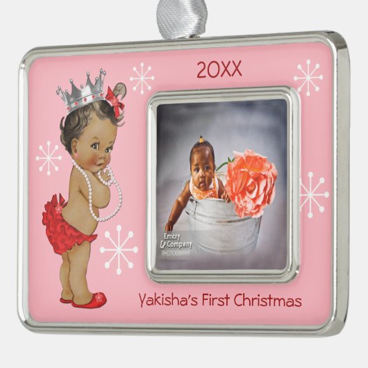 赤い民族のプリンセスのベビーの初めてのクリスマスの写真 シルバープレートフレームオーナメント (左)