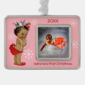 赤い民族のプリンセスのベビーの初めてのクリスマスの写真 シルバープレートフレームオーナメント (正面)