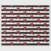 赤い水彩画のハートは及び縞で飾ります ラッピングペーパー (フラット)