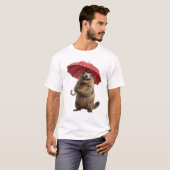 赤い水玉傘をさしたかわいいユーモラスなマーモット Tシャツ (正面フル)