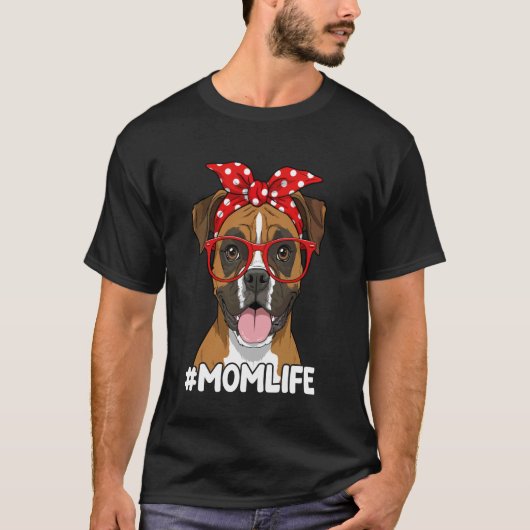 赤い水玉模様のバンダナを着けたかわいいボクサー犬 Tシャツ (正面)