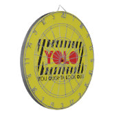 赤い注意を用いるYOLO ダーツボード (正面左)