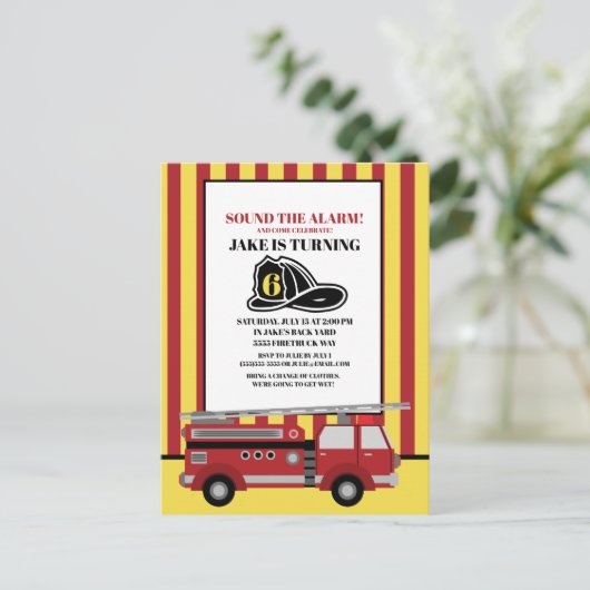 赤い消防車の消防士の子供の6歳の誕生日 ポストカード (スタンド正面)