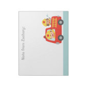 赤い消防車の消防士の少年と子犬のメモ帳 ノートパッド (回転)