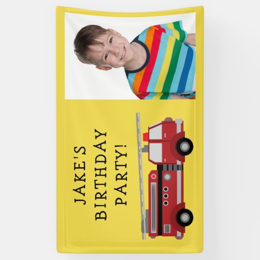 赤い消防車イエローチャイルドの誕生日写真 横断幕 (縦)