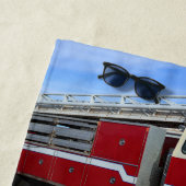 赤い消防車 ビーチタオル (インサイチュ)