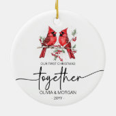 赤い深紅色初めてのクリスマスの名前 セラミックオーナメント (裏面)