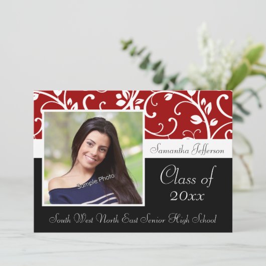 赤い渦巻形のつる植物写真の卒業発表 招待状 (スタンド正面)