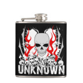 赤い炎が付いているスカルの未知の積み重ね フラスク (正面)