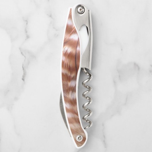 赤い猫背の鷹の羽のコルク ソムリエナイフ (裏面)