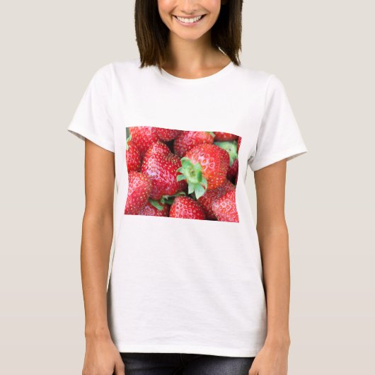 赤い甘いイチゴ Tシャツ (正面)
