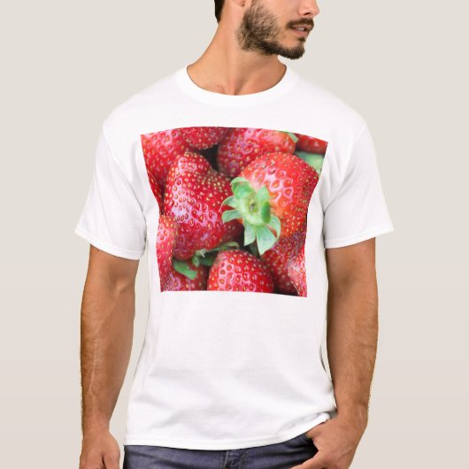 赤い甘いイチゴ Tシャツ (正面)