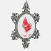 赤い甘いジューシーなスイカのピースおいしい – スケッチ スノーフレークピューターオーナメント (左)