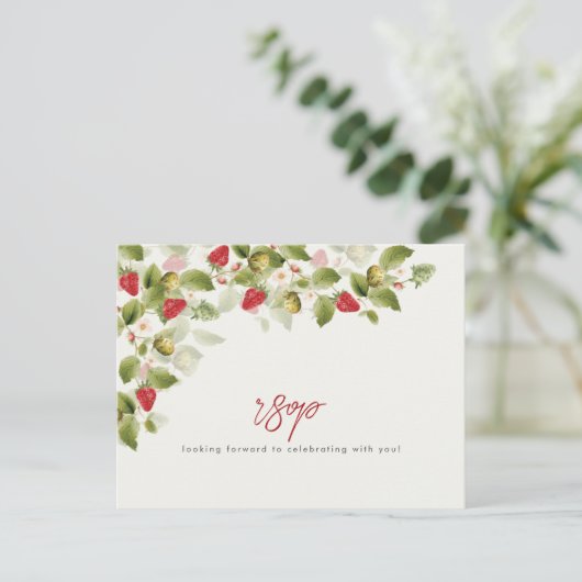 赤い甘い野生のイチゴの結婚花 ポストカード (スタンド正面)