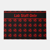 赤い生物学的災害［有害物質］記号の書式とカスタム文字 ドアマット (正面)