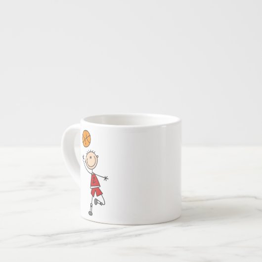 赤い男の子のバスケットボール選手のTシャツおよびギフト エスプレッソカップ (正面左)