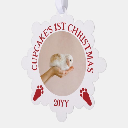 赤い白いウサギの前足がバニーの最初のクリスマスをプリント オーナメントカード (左)