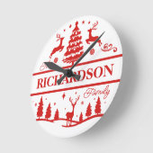 赤い白いクリスマスパーソナライズされたの家族の名前 ラウンド壁時計 (傾斜)