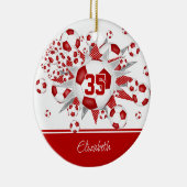 赤い白いサッカーボールが輝パーソナライズされたく セラミックオーナメント (右)