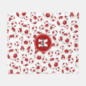 赤い白いチームカラーの女の子サッカーボール フリースブランケット (正面(横))