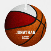赤い白いチームカラーの男の子バスケットボール メタルオーナメント (正面)