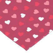 赤い白いピンク色の小さなバレンタインハート ショートテーブルランナー (コーナー)