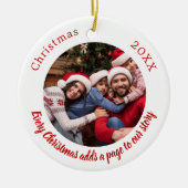 赤い白い写真の家族の物語引用文クリスマス セラミックオーナメント (正面)