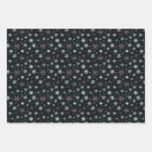 赤い白い紫の雪の結晶ブラッククリスマス ラッピングペーパーシート (正面)