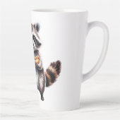 赤い白と獰猛で自由なアライグマ カフェラテマグ (右)