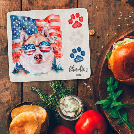 赤い白と青のクリームシベリアのハスキードッグトリート カッティングボード