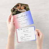 赤い白と青のグラデーション写真結婚の オールインワン招待状 (貼ってはがせる)