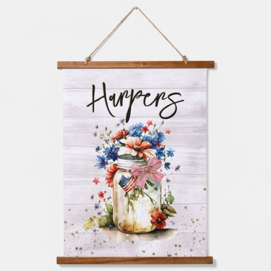 赤い白と青のファミリ名 吊り下げ型タペストリー (正面)