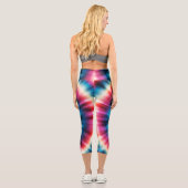 赤い白と青の絞り染め数々のカラーのパターン カプリレギンス (裏面)