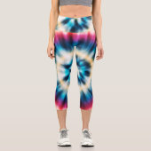 赤い白と青の絞り染め数々のカラーのパターン カプリレギンス (正面)
