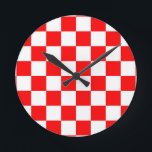 赤い白のチェッ市松模様にクパターン ラウンド壁時計<br><div class="desc">赤と白チェック市松模様に幾何正方形パターンデザイン</div>