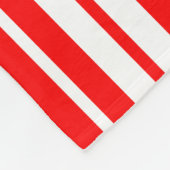 赤い白の縦のパターストライプンデザイン フリースブランケット (角)