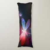 赤い白熱［赤熱］光を放つトンボ ボディピロー (正面縦)