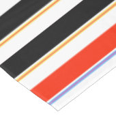 赤い白黒ストライプ線パターンデザイン テーブルクロス (アングル)