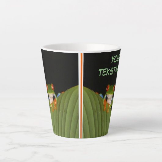 赤い目のガウディのカエルのお客様。文字ラテマグ カフェラテマグ (正面)