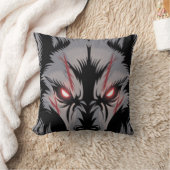 赤い目を白熱［赤熱］光を放つ持つ威嚇する狼 クッション (ブランケット)